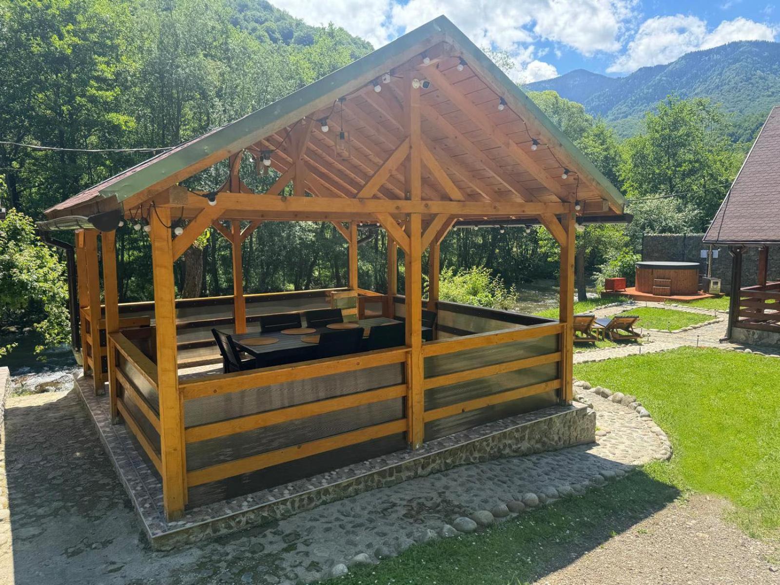 Woods Retreat Vila Rîu de Mori Exterior foto