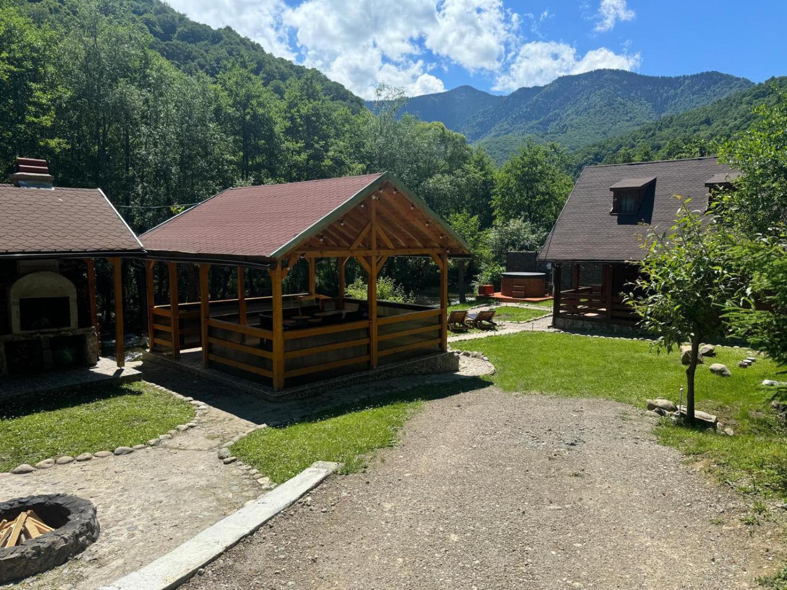 Woods Retreat Vila Rîu de Mori Exterior foto